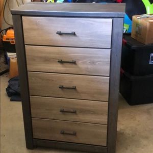 Dresser